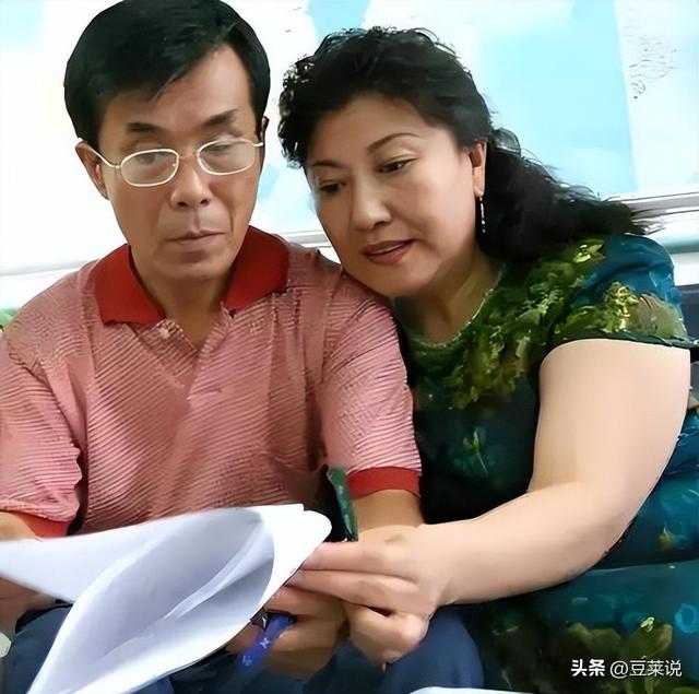 老艺术家何庆魁，被自己亲儿子捅刀：他嫖不动了，每月1万够花