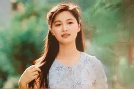 92年，相亲对象嫌我矮，走了二里路，一个女孩拦住我：我不嫌弃图片