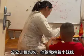 暖心！安徽三胎宝妈坐月子，62岁公公变花样做三餐 家务农活一手挑图片