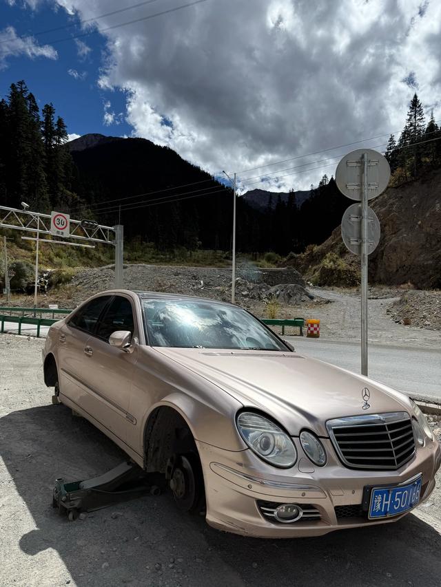 萨玛王朝后裔康巴人的赛马节