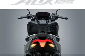 高配版的豪爵AFRS125，12680起的价格会有人买单吗？图片