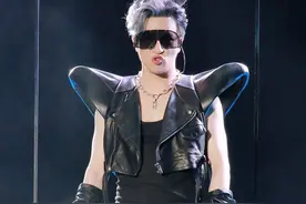 薛之谦巡演终章，苏州站成‘泪点收割机’，网友：哭过笑过图片