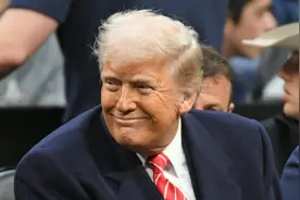 特朗普刚说避战，不到24小时，一架美军机抵近广东，中方反将一军图片