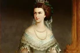 茜茜公主：170的个子生过4个孩子，腰围50厘米，紧身胸衣间接夺命图片