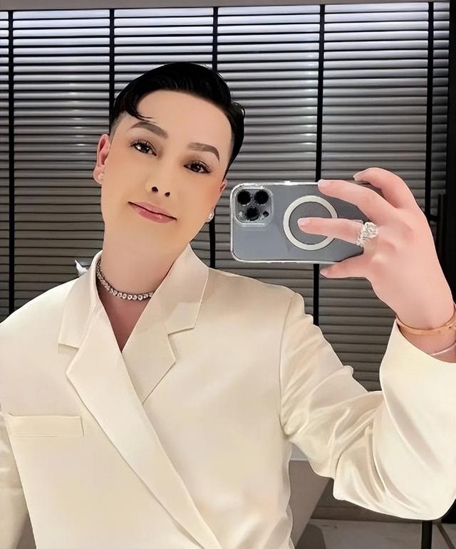 央视怒批，人民日报点名封杀！这5位目无法纪的大网红，彻底凉凉