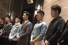 2022年，杭州女子KTV消费200万，丈夫发现后妻子称：被男模PUA了图片