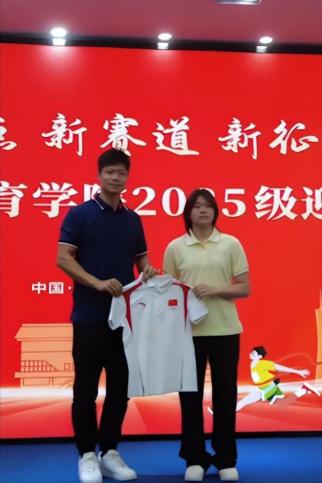 直到看到王伟莹“无奈透露”，才明白，原来婵宝魅力这么大