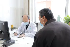 4个信号证明你缺锌了，医生多次提醒：要想补充锌元素，多做4件事图片