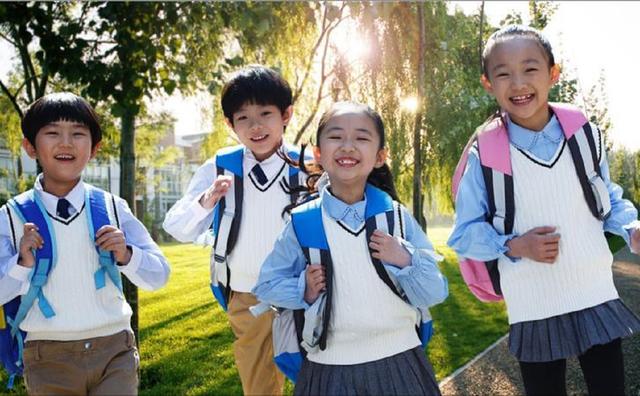 一年级入学年龄政策大变动！9月1日起执行，有人欢喜，有人愁