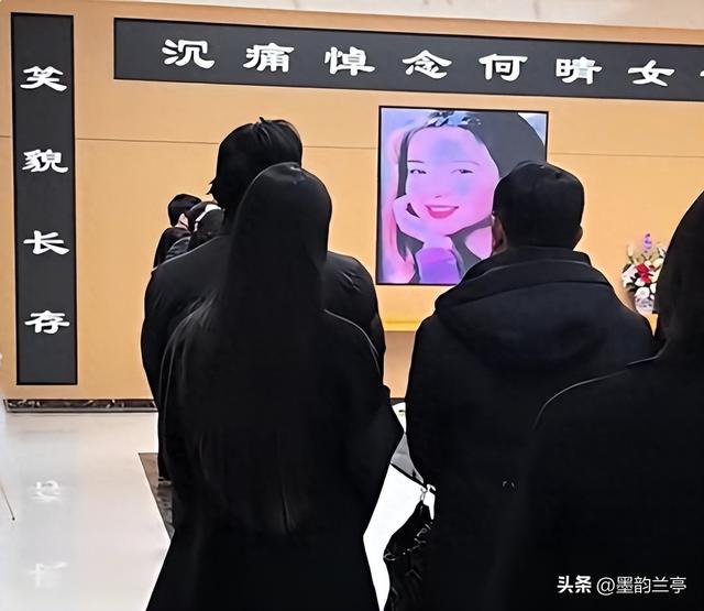 演都不演了！何晴葬礼结束不到24小时，恶心事情发生，还不止一件