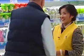 差30岁的跨国恋：英国老外爱上超市打工小妹，愿放弃一切定居中国图片