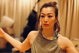 好家伙！51岁郑秀文疑秘密产子，承认自己是高龄产妇，粉丝群炸锅图片