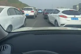 元plus智驾版车主：全程智驾700公里，惊魂3次！图片