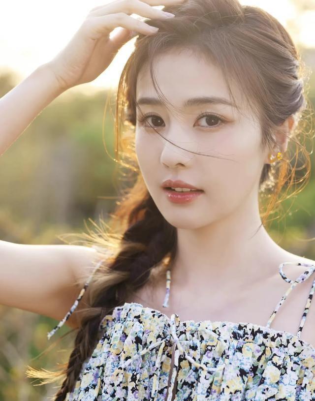 十位“90后”当红女星颜值排行，后两位难分伯仲，来看看都有谁呢
