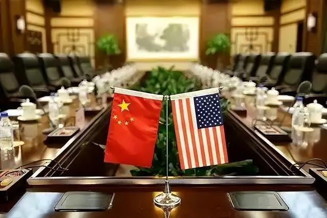 中方反击不隔夜！美船舶停靠中国港口收费，美不取消，费用1年1涨