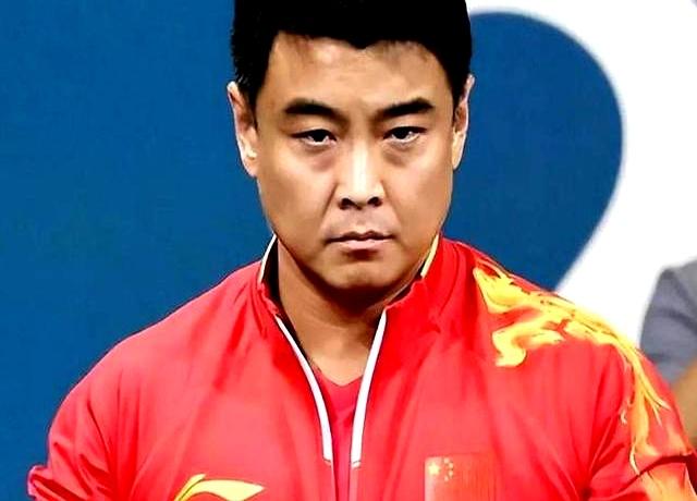 珍贵的中国男乒五龙合影：邱贻可最突出，王皓一细节暴露“人品”