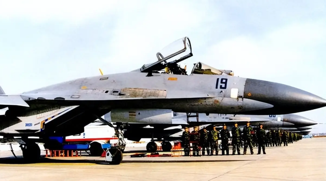 攻不了也守不住？中国空军在西藏上空，被印度空军足足欺负了40年