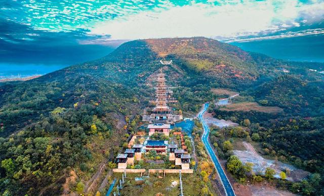 美到窒息！太行一号旅游公路铺开秋日油画长卷