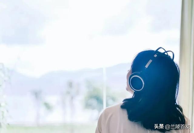你喜欢每天戴耳机吗？