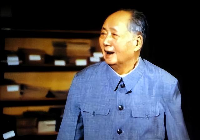 1976年	，毛主席为何下令拿掉叶剑英的兵权？事后才知主席用心良苦