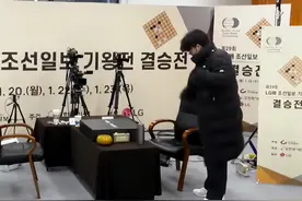 刚刚 | 柯洁退赛！图片