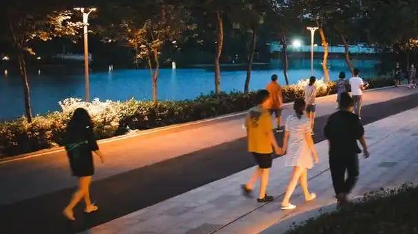 消化和晚餐有关？医生：上了年纪，晚饭一定注意4个习惯，别忽视