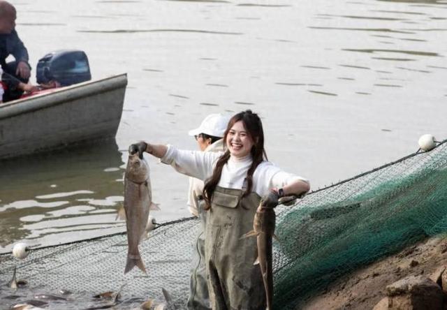 浪里捞“鲜”、“喜街”玩水……“戏水王国”桐庐邀你清凉过周末