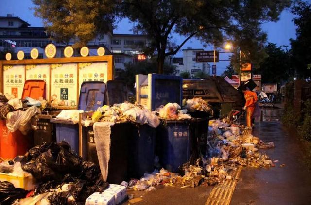 丽江暑期游火爆的背后……