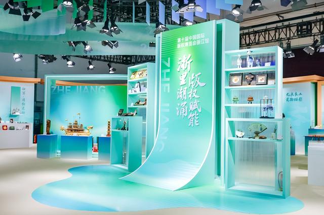 口袋梦三国2.5（管理层密集减持电魂网络如何走出阴霾）