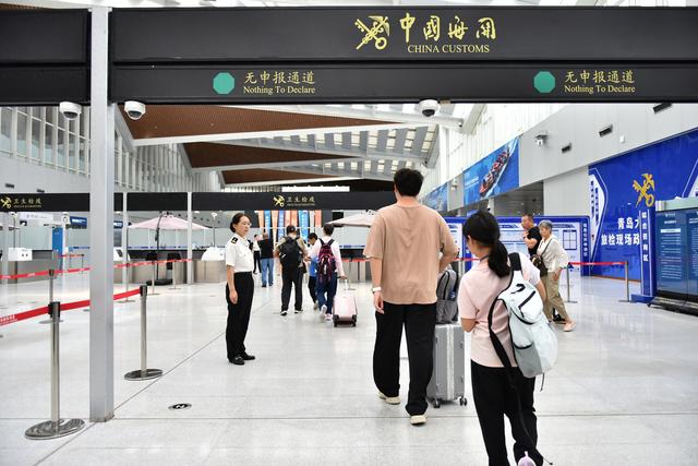 邮轮旅游受热捧，旅客数量猛增，今年前8个月山东省口岸进出境邮轮旅客5.1万人次