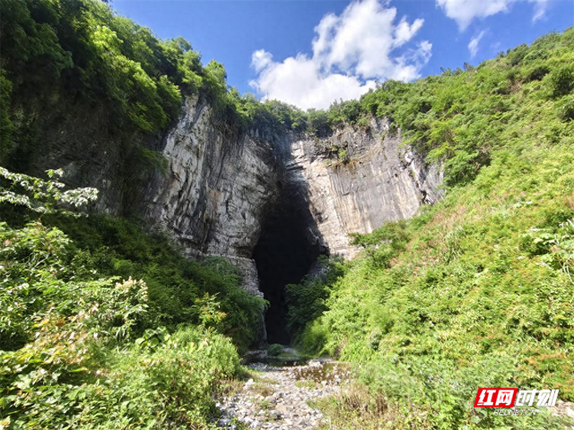 湖南旅游资源新发现丨湘西古丈河蓬穿洞：贯穿山脉的天然通道