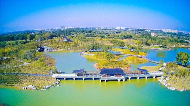 故宫北院区旁新添“生态明珠”，玉河湿地公园打造多元亲水活力场景
