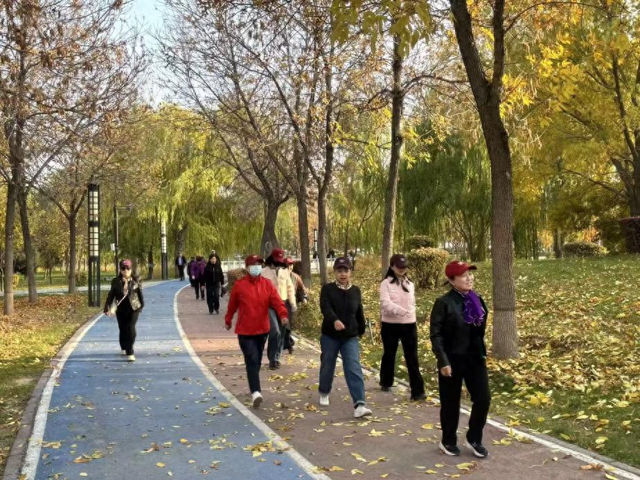 “国寿700健行”走进玛纳斯 倡导健康生活 共绘大美新疆