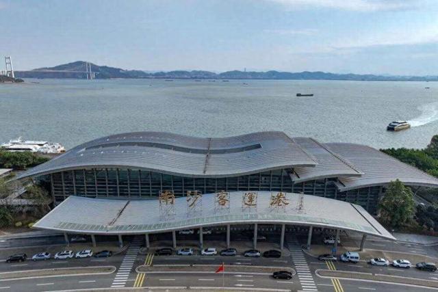 台风“韦帕”逼近！广州南沙港部分航班停运，多景区关闭