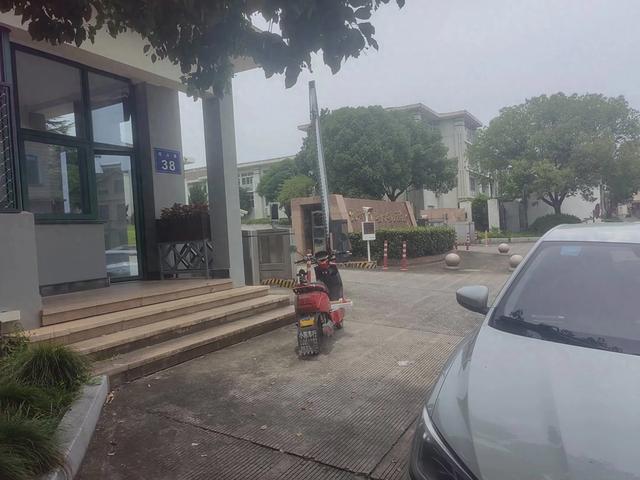 在余杭安溪参观宋代名人沈括墓园