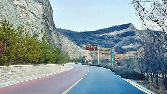 “冬日精灵”相约汾河 旅游公路旁邂逅限定浪漫