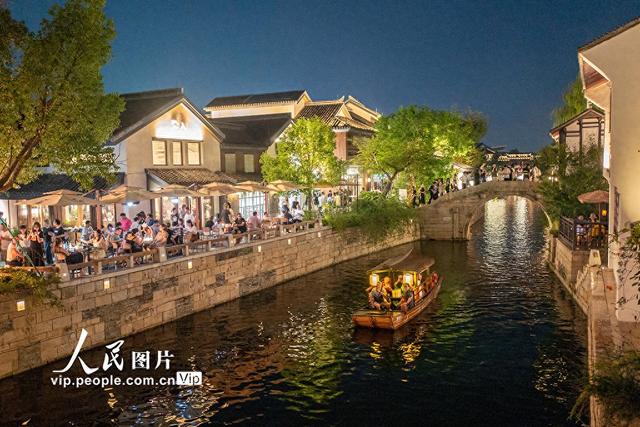 上海：国庆中秋假期 城市“微度假”升温