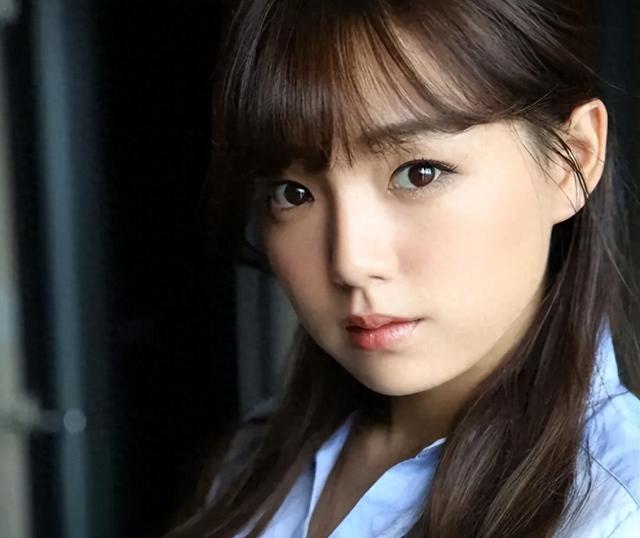 日本美女来中国旅游，回国哭3天，直言日本与中国差距一目了然