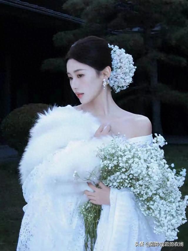 甘肃兰州一校花美出圈了,貌美迷人,美的无可挑剔,高级满满