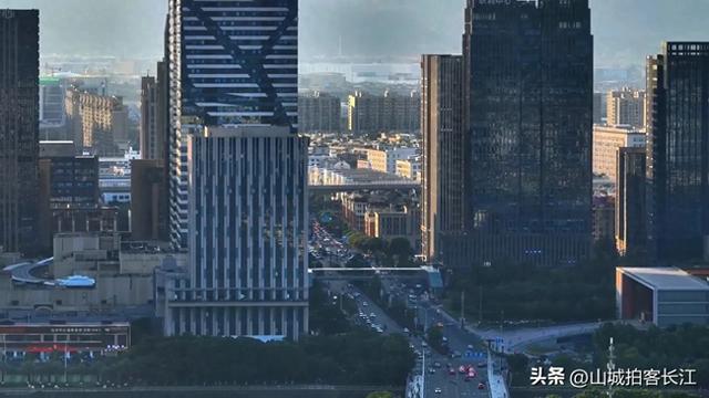 浙江人口排首位的县市,配置令地级市眼馋,富裕发达景色美如画!