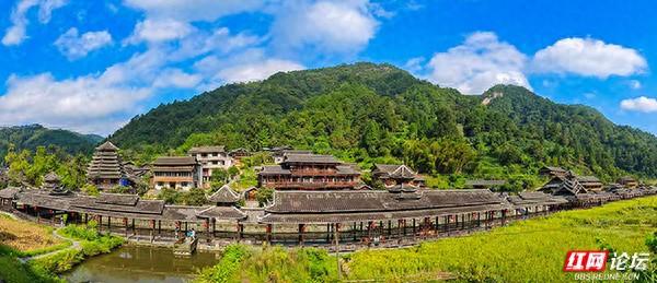 跟着网友游岩脚侗寨：在拦门酒与侗琵琶声里，触摸最鲜活的非遗之美