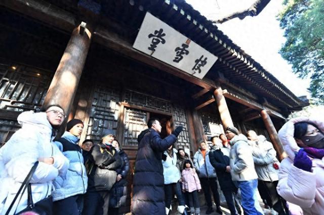 冬至北海御苑暖意浓 非遗手作圈粉众游客