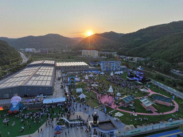 2025宜君彭祖药谷夏日泼水狂欢音乐节开启 清凉盛宴引客潮涌动