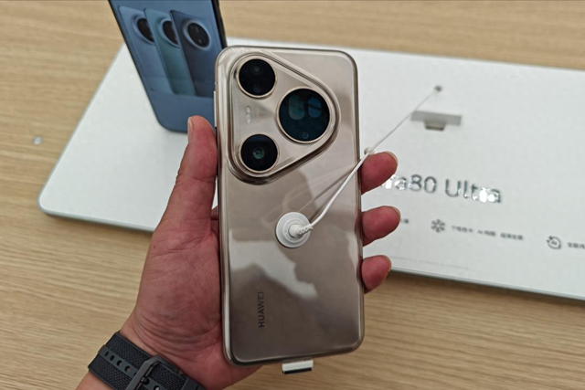 小米15Ultra vs 华为Pura80Pro：影像机皇之争，谁更值得买？