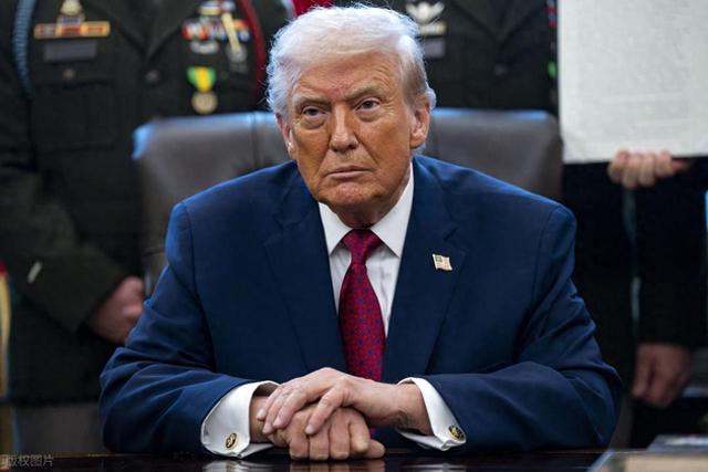 特朗普起诉BBC，索赔50亿美元，收割了国内	，现在要收割国外了？