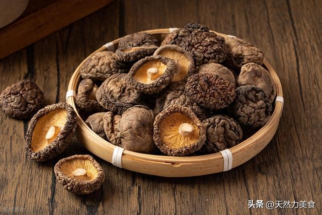 花菇和香菇有什么不同（菇中贵族与平民皇后）