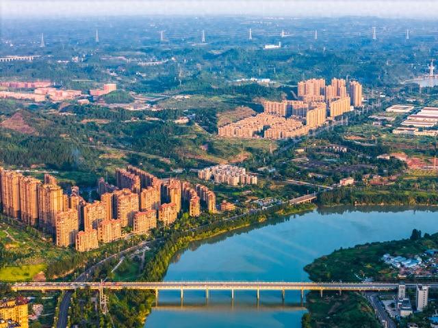 接上 第十五部：资阳—车轨穿行柠檬海，石刻沉埋岁月光的古今交响