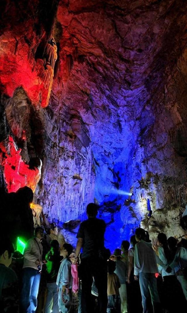 郑州村民无意一铲，挖出世界级奇观！数十年来闻名全国，至今仍爆