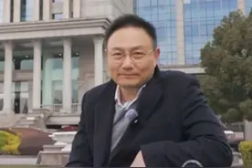 一起去逛复旦校园，复旦历史高级研修班上线！ #复旦大学  #历史  #罗振宇视频封面