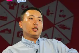 拼多多惹众骂 为什么还投？ 段永平：它确实很厉害 1月5日，知名投资人段永平在母校浙江大学与师生交流。谈及拼多多，段永平表示：那么多人喜欢用，你非说它不对，这到底是什么意思？
 #段永平   #拼多多   #黄峥   #浙江大学视频封面